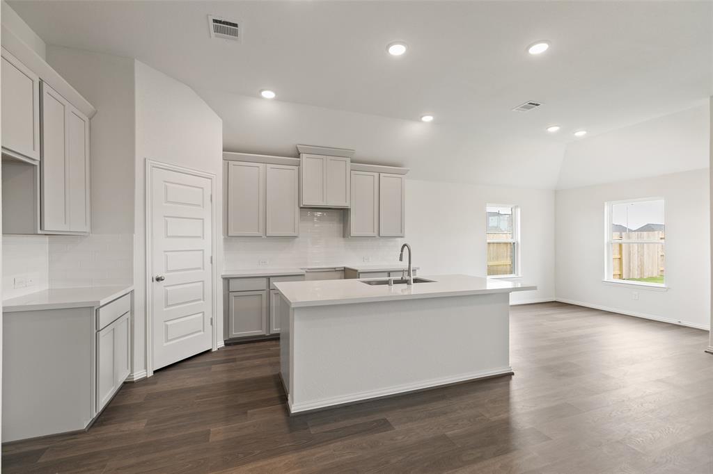 5018 Field Sparrow Lane, Rosenberg, Texas image 14