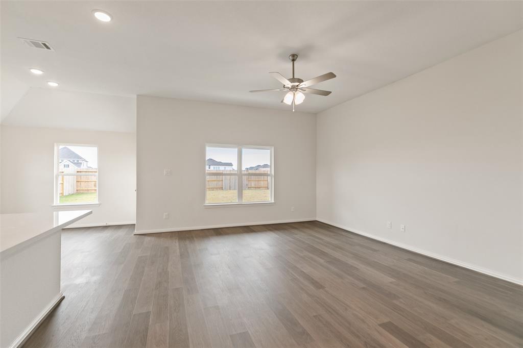 5018 Field Sparrow Lane, Rosenberg, Texas image 11