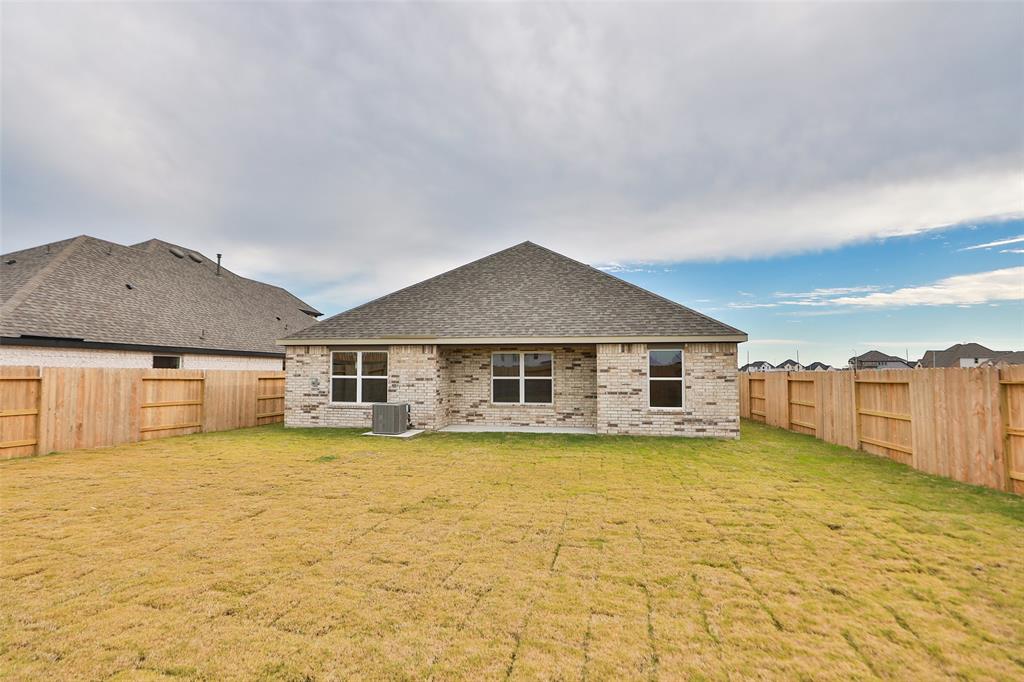 5018 Field Sparrow Lane, Rosenberg, Texas image 32