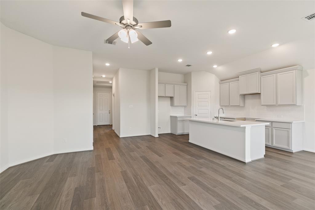 5018 Field Sparrow Lane, Rosenberg, Texas image 12