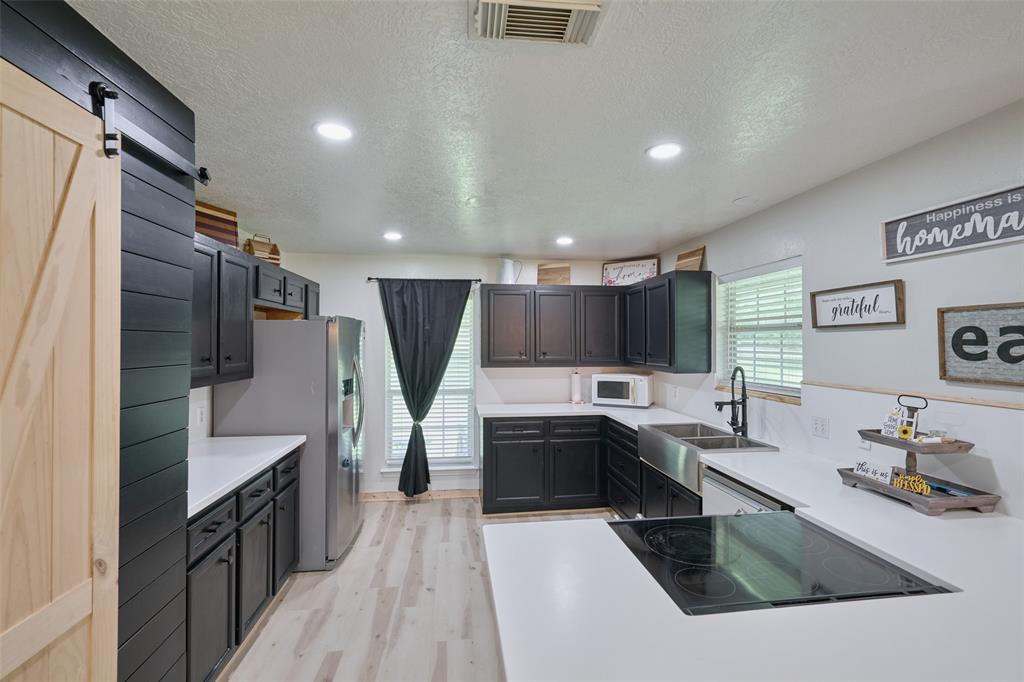 27548 N Log Cabin Road, Montgomery, Texas image 13