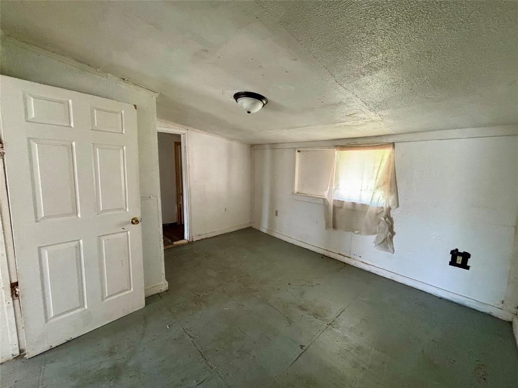 103 Upton Lane, Brazoria, Texas image 11