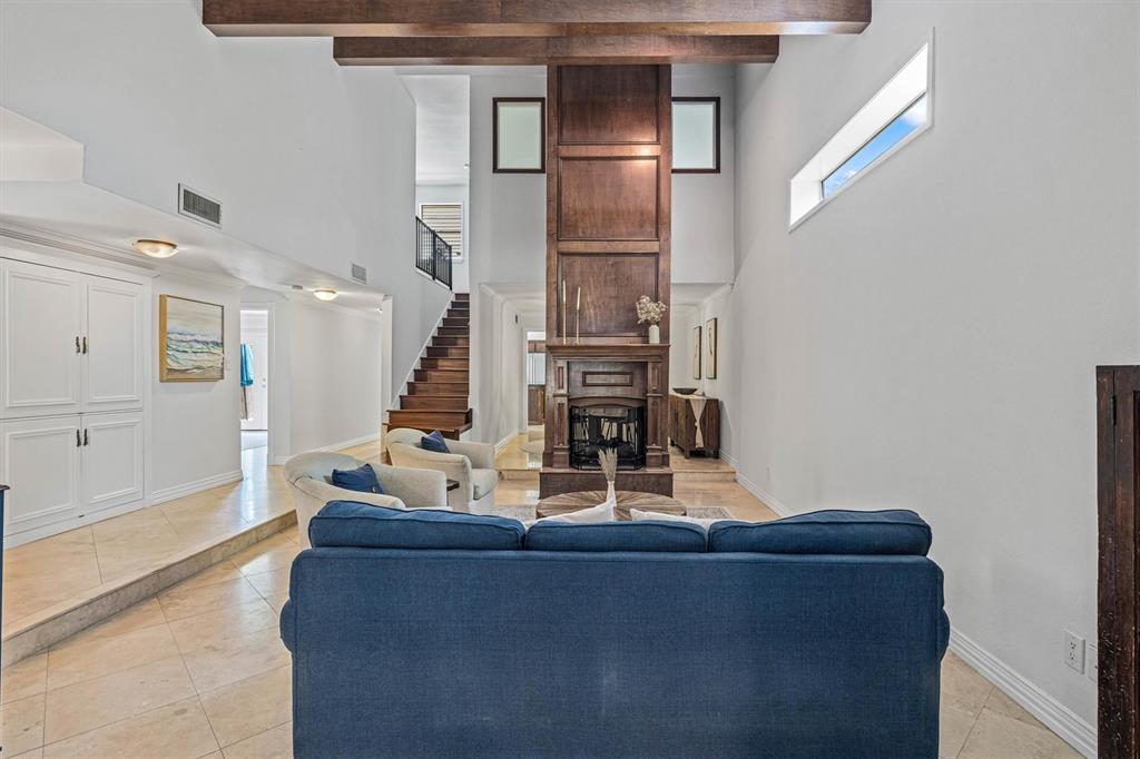 36 Lakeview Drive