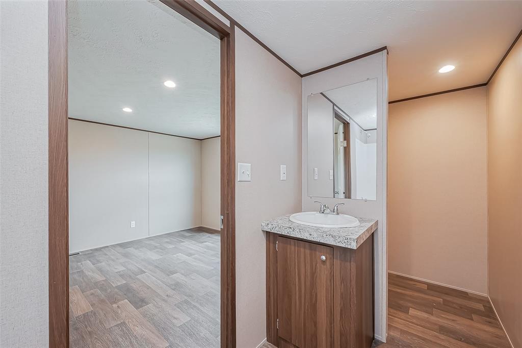 868 Rd 5914-37, Cleveland, Texas image 30