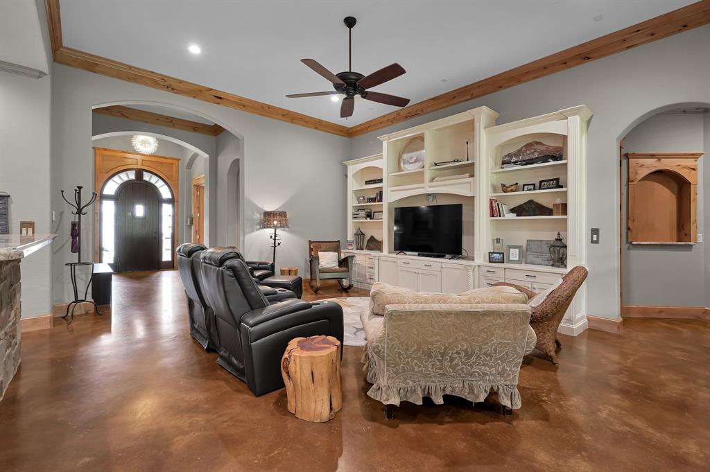 9948 Roda Drive, Conroe, Texas image 15