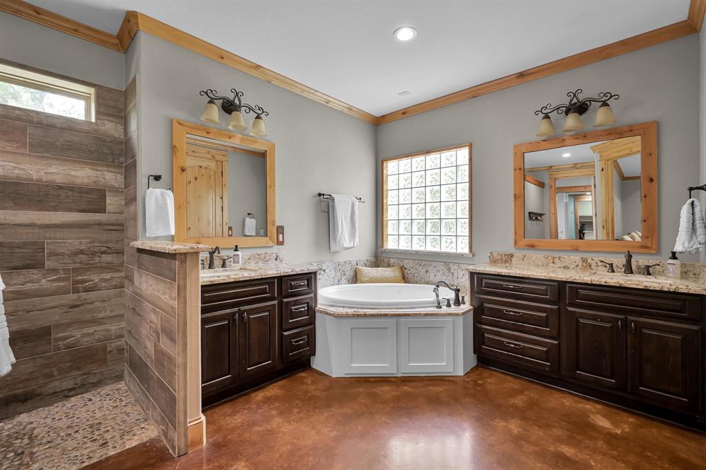 9948 Roda Drive, Conroe, Texas image 20