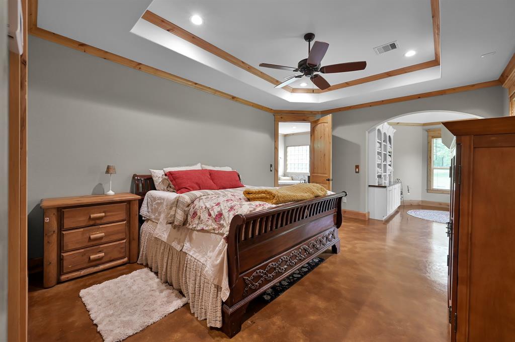 9948 Roda Drive, Conroe, Texas image 17