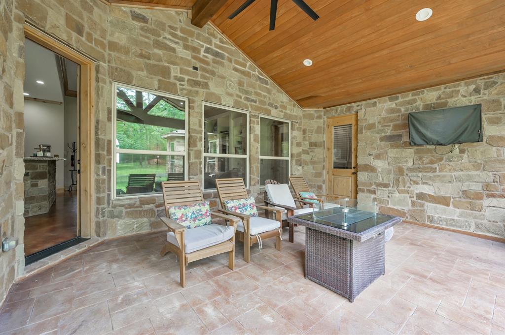 9948 Roda Drive, Conroe, Texas image 29