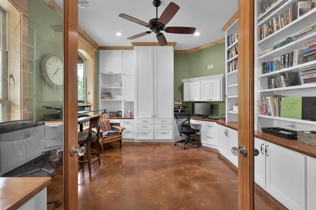 9948 Roda Drive
