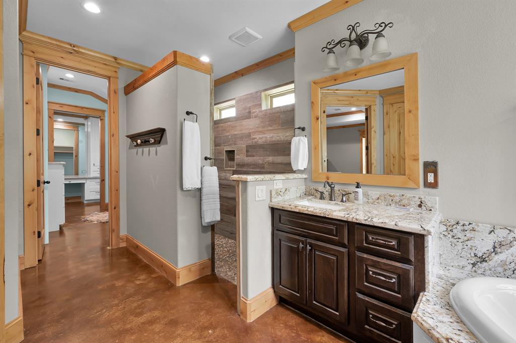 9948 Roda Drive, Conroe, Texas image 21