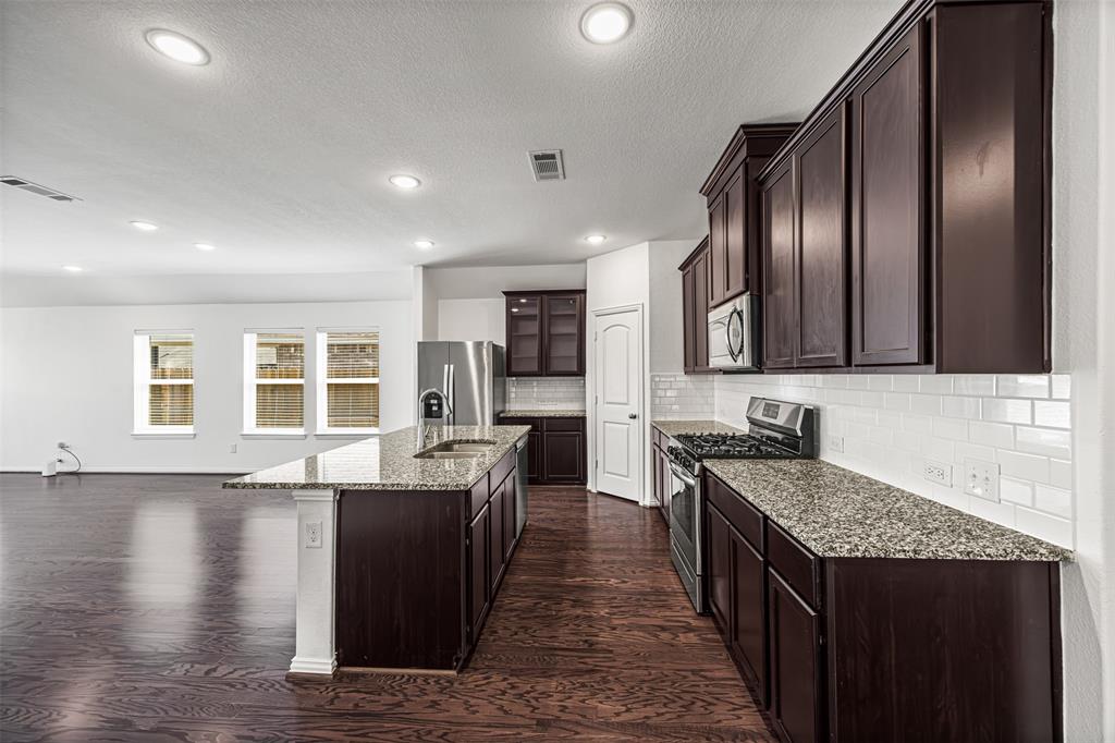 21510 Monterrico Bay Drive, Cypress, Texas image 16