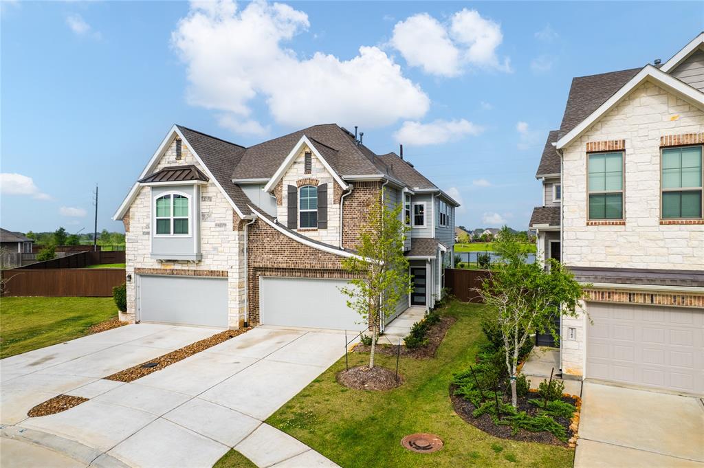 9766 Soto Street, Manvel, Texas image 2