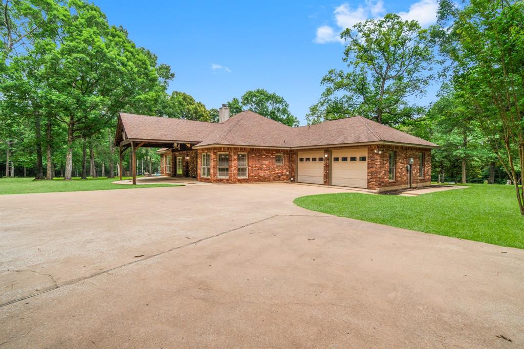 235 Hubert Lane, Livingston, Texas image 4