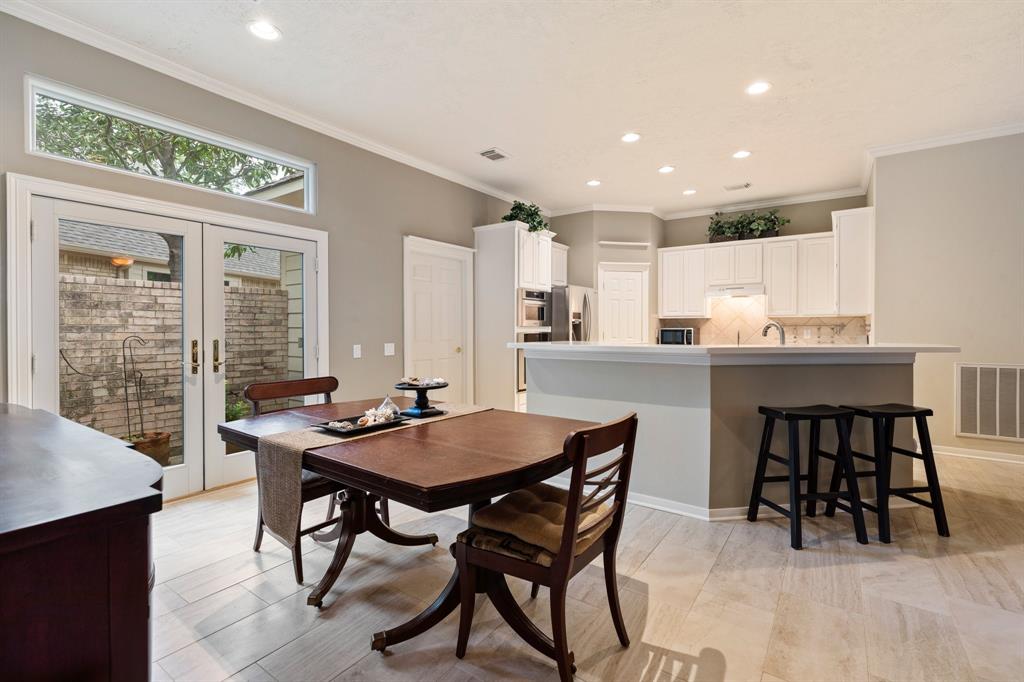 23 E Northcastle Circle, Conroe, Texas image 15