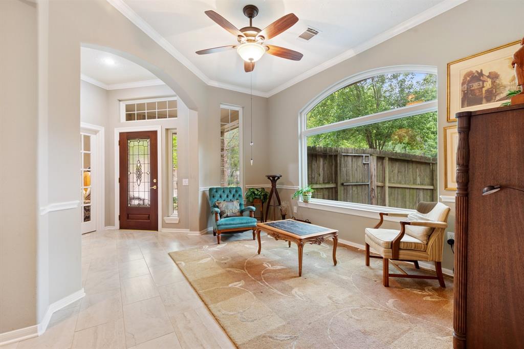 23 E Northcastle Circle, Conroe, Texas image 6