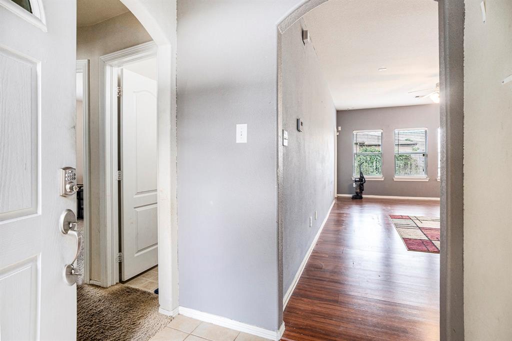 113 Laurel Meadow Court, La Marque, Texas image 3