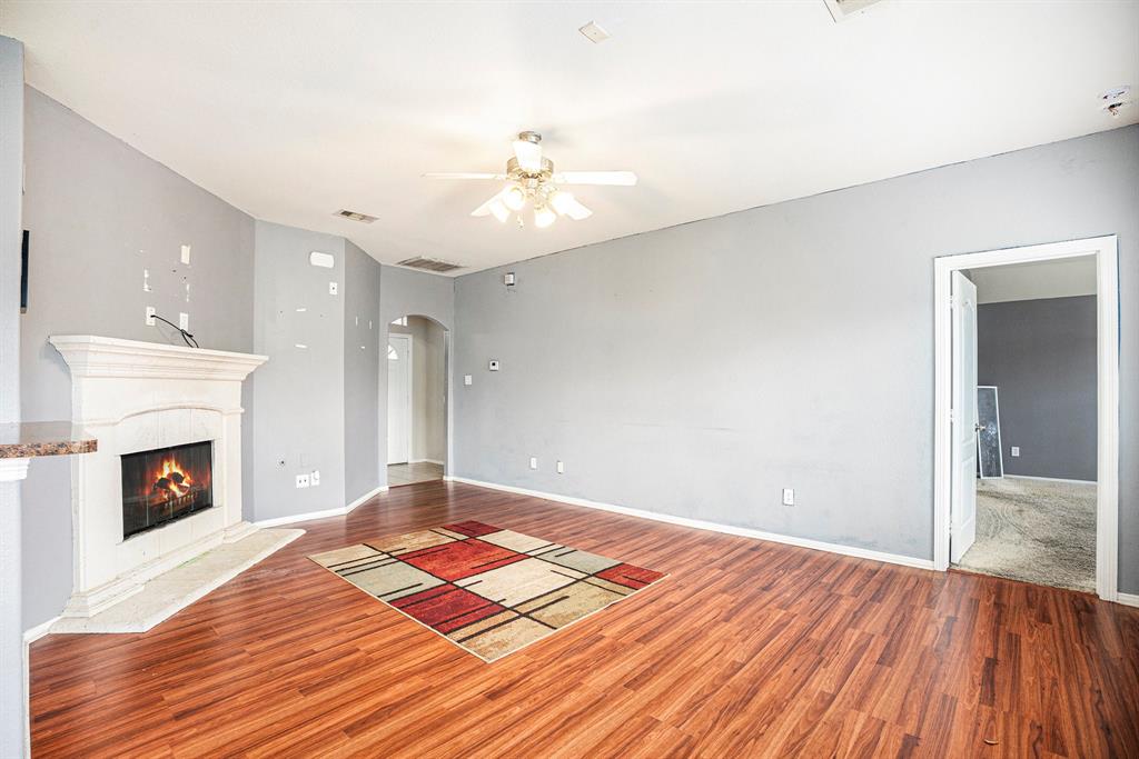 113 Laurel Meadow Court, La Marque, Texas image 6