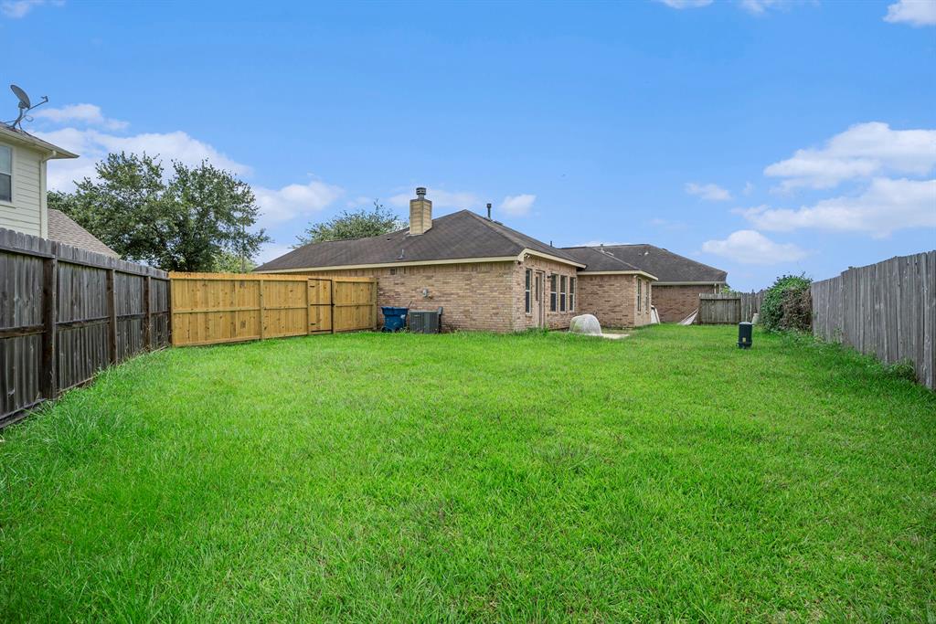 113 Laurel Meadow Court, La Marque, Texas image 24