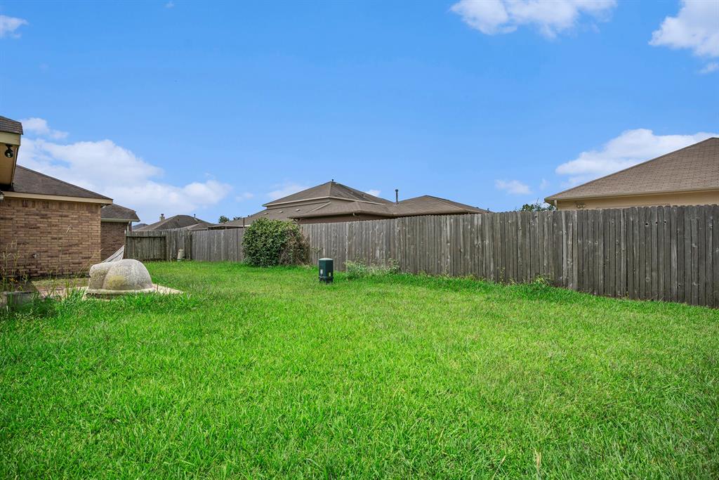 113 Laurel Meadow Court, La Marque, Texas image 25