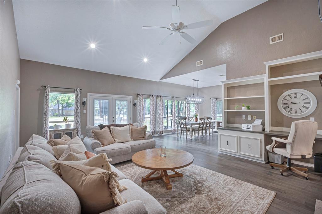 3318 Lake Island Drive