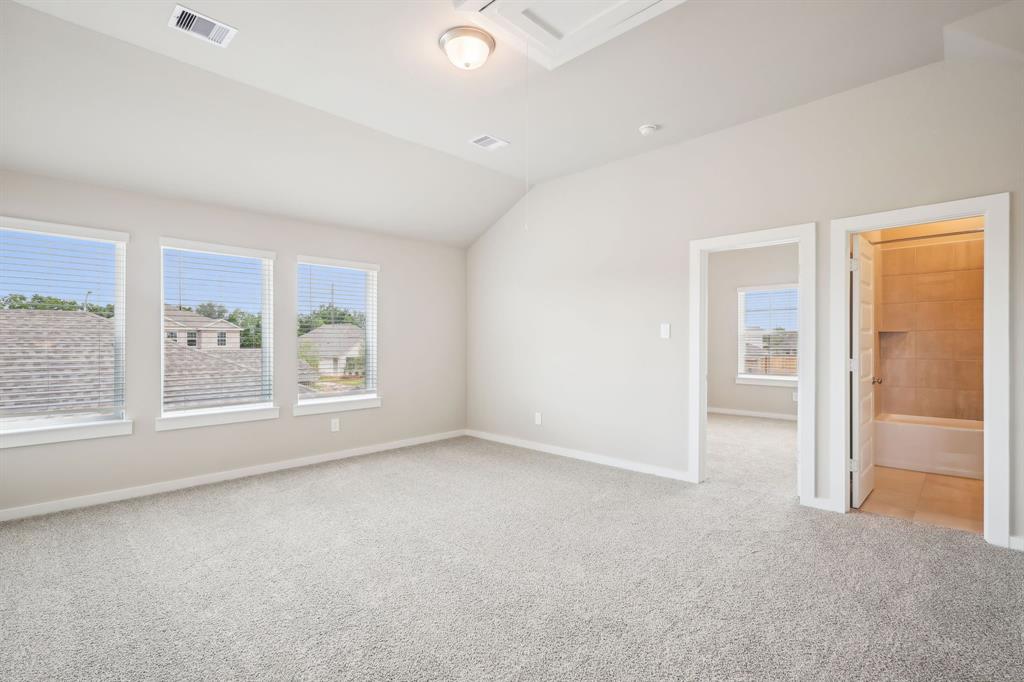 6440 Green Enclave Trail, Pearland, Texas image 35