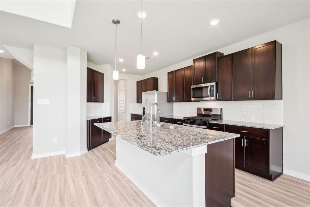 6440 Green Enclave Trail, Pearland, Texas image 15