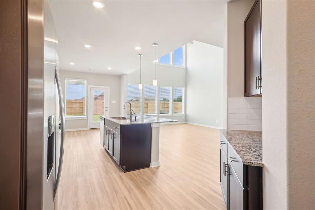 6440 Green Enclave Trail, Pearland, Texas image 11
