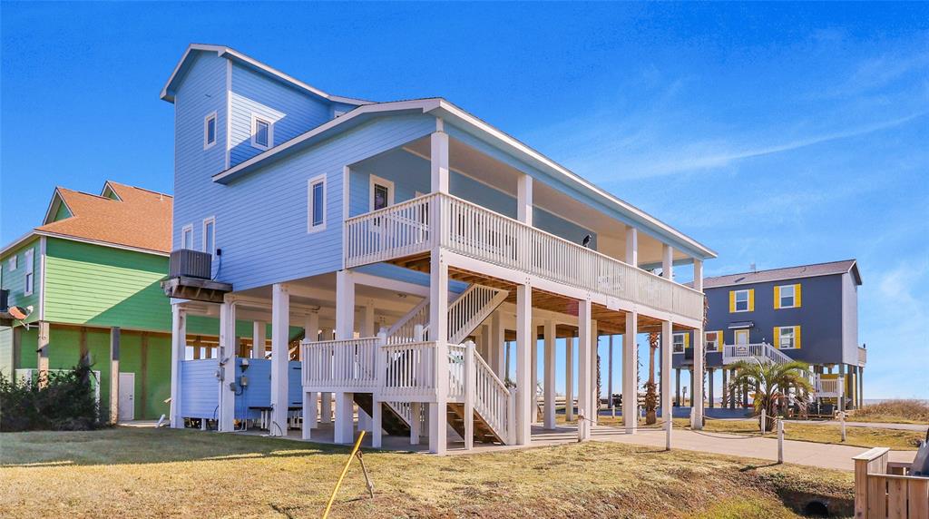 1325 Emerald Drive