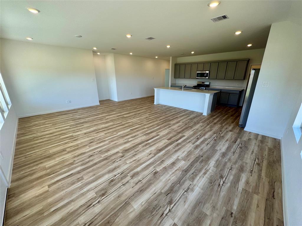 528 Bluebell Maiden Court, Magnolia, Texas image 2