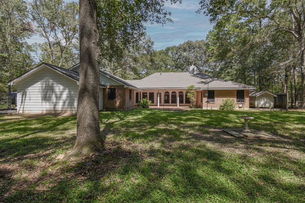 410 Lago Trace Drive, Huffman, Texas image 38