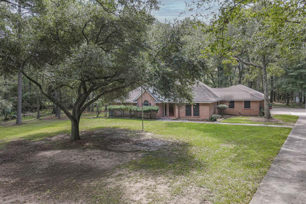 410 Lago Trace Drive, Huffman, Texas image 4