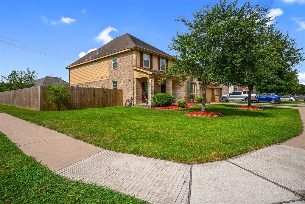 1728 Coral Cliff Dr
