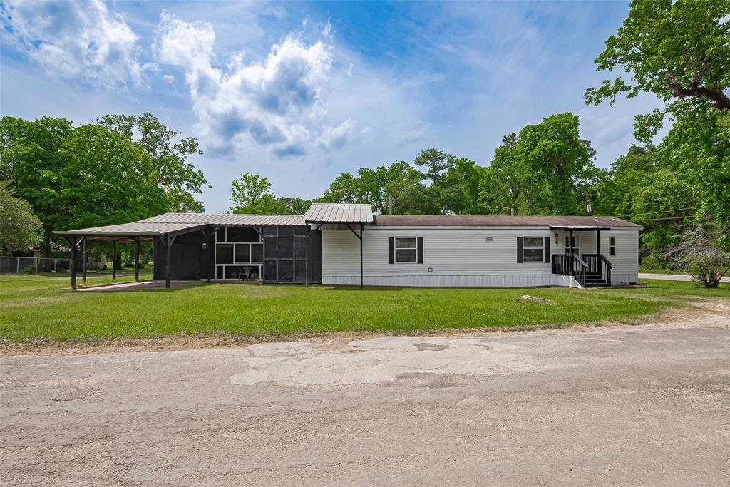 506 South Oakhurst Drive Dr, Livingston, Texas image 1