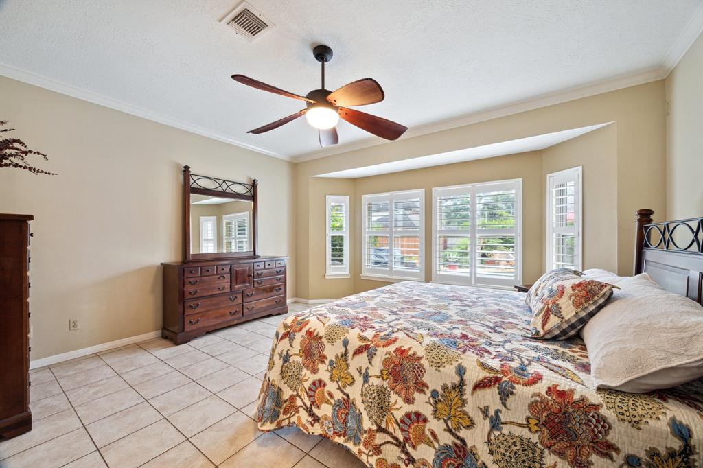 4322 Roaring Rapids Drive, Pasadena, Texas image 24