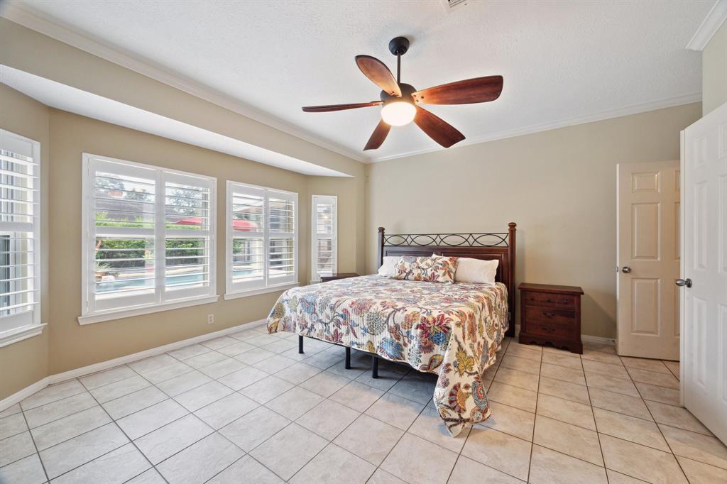 4322 Roaring Rapids Drive, Pasadena, Texas image 23
