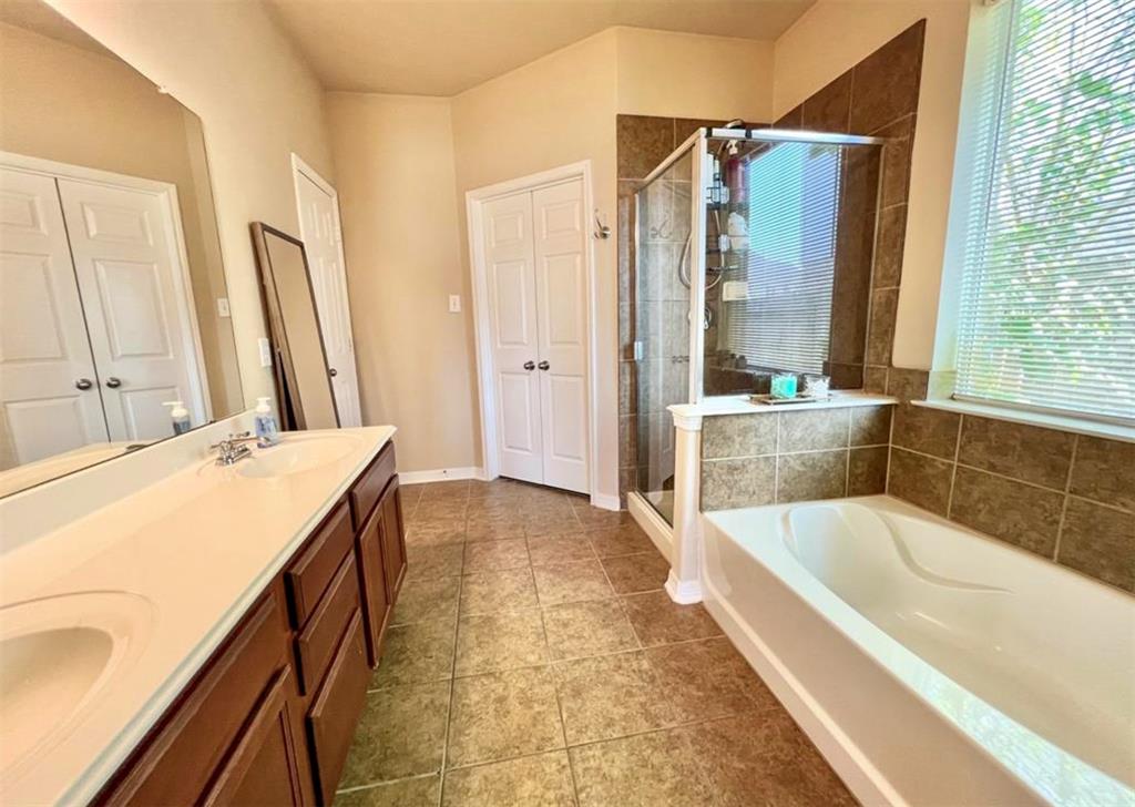 9131 Creekside Court, Hitchcock, Texas image 20