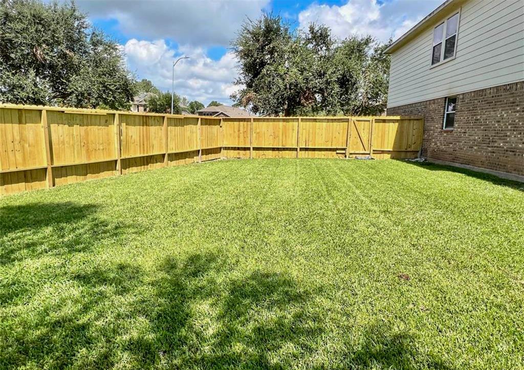 9131 Creekside Court, Hitchcock, Texas image 28