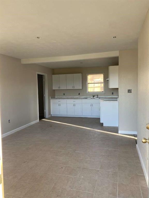 609 W 6th Street