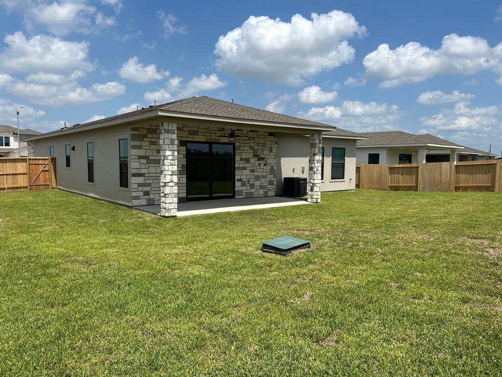 1804 Drover Lane, Rosenberg, Texas image 2