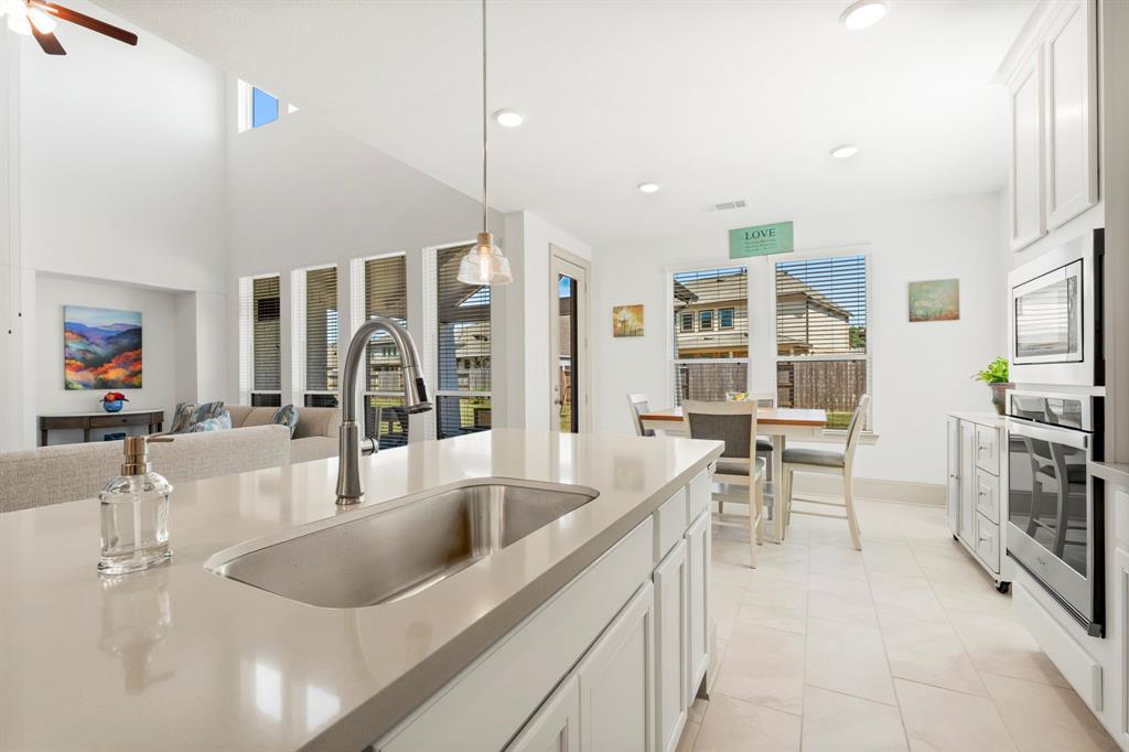 17907 Aqua Haven Lane, Conroe, Texas image 9