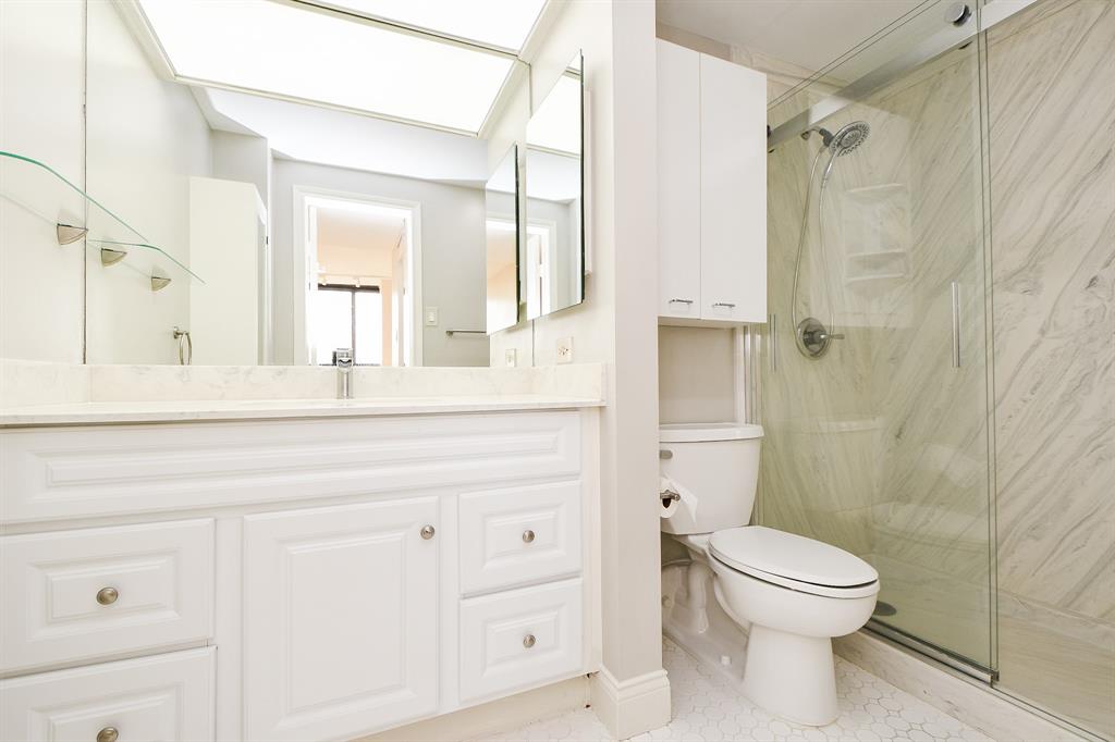 5150 Hidalgo Street #1704, Houston, Texas image 28