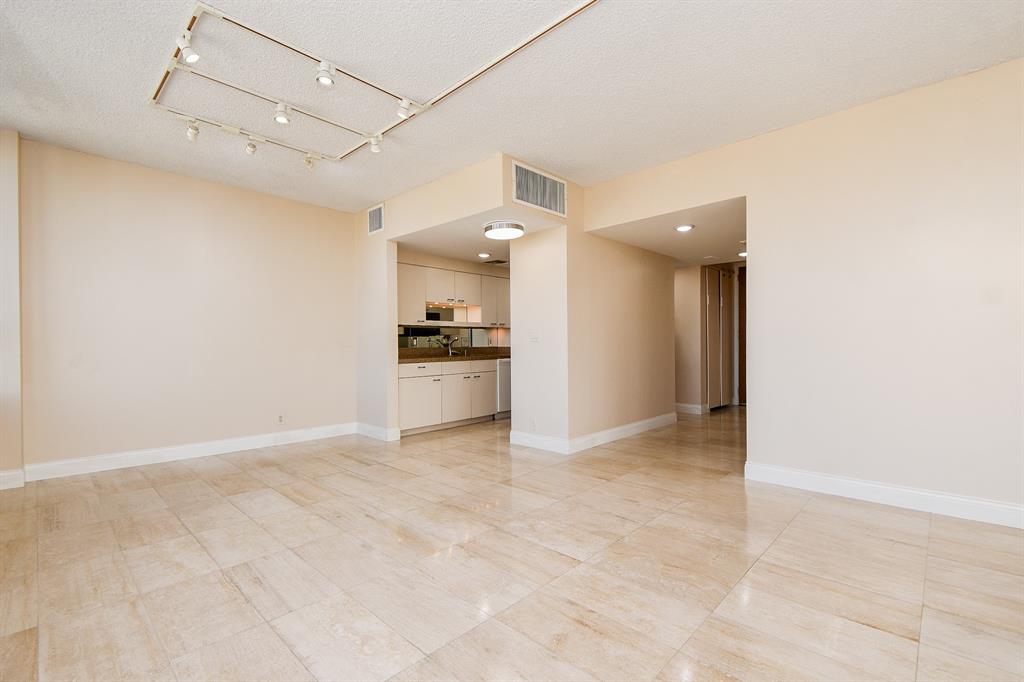 5150 Hidalgo Street #1704, Houston, Texas image 19
