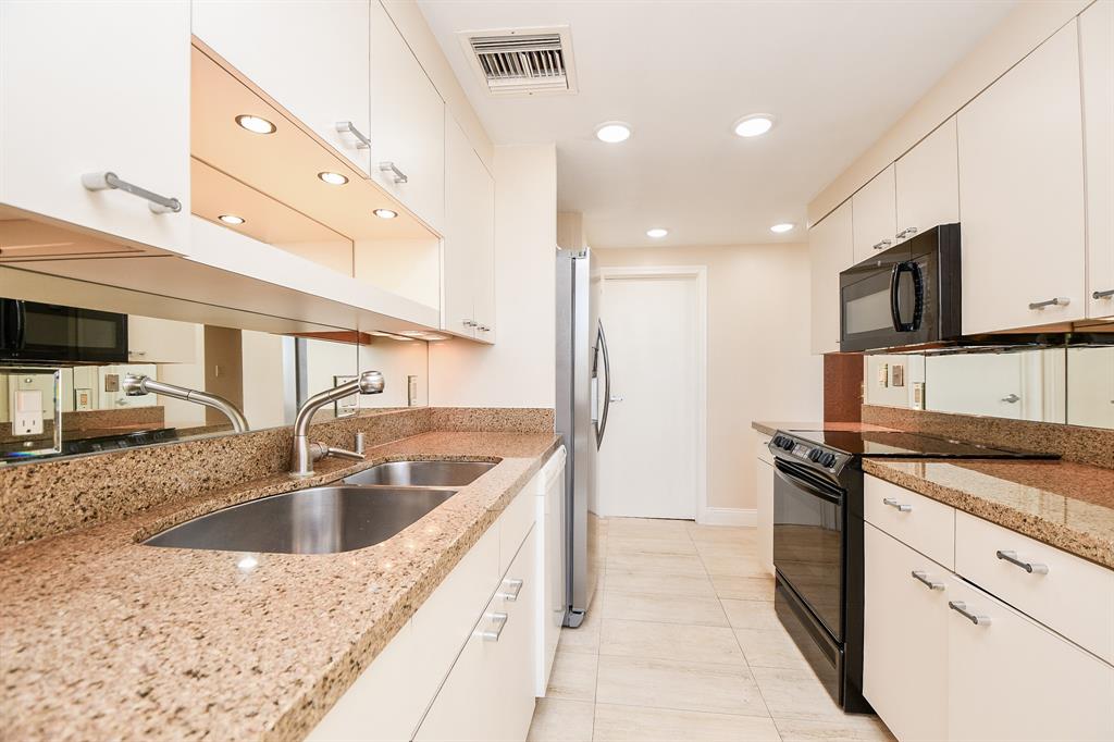 5150 Hidalgo Street #1704, Houston, Texas image 23