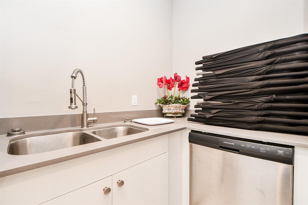 5150 Hidalgo Street #1704, Houston, Texas image 40