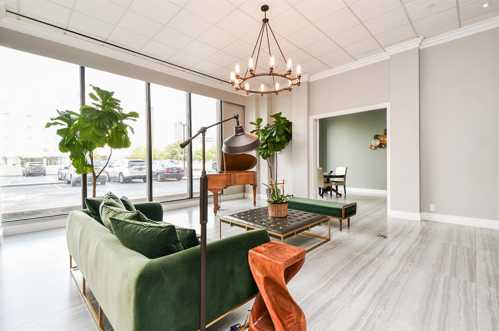 5150 Hidalgo Street #1704, Houston, Texas image 10