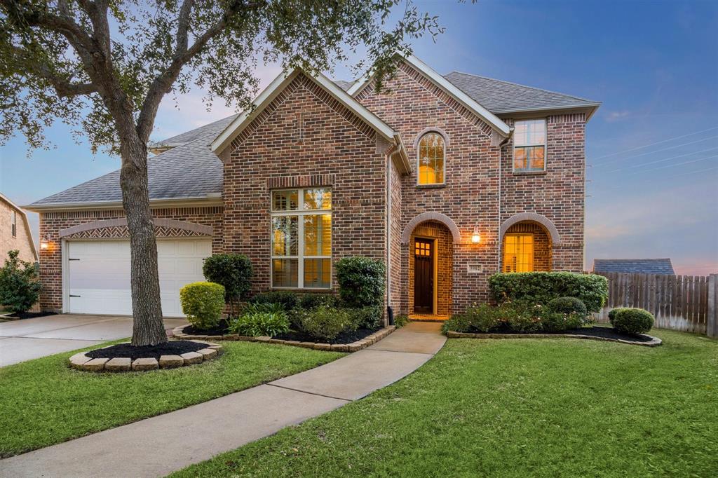 5902 Ravens Mill Court, Sugar Land, Texas image 4