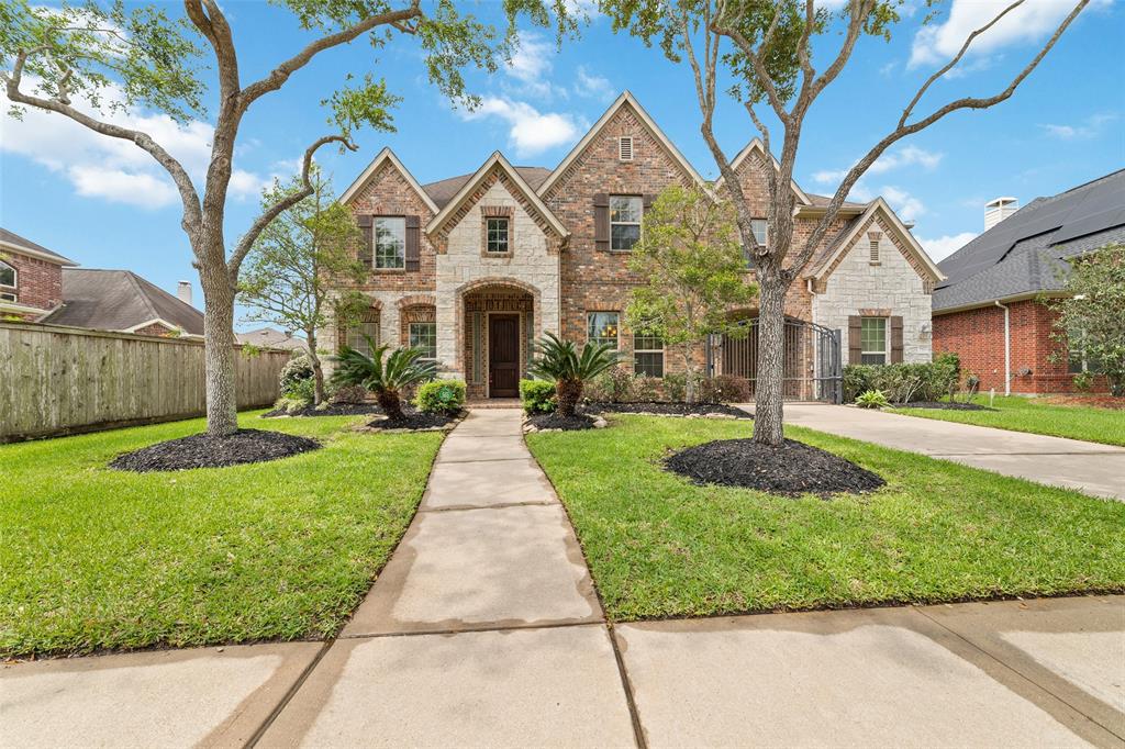 5422 Dalton Ranch Lane, Sugar Land, Texas image 2