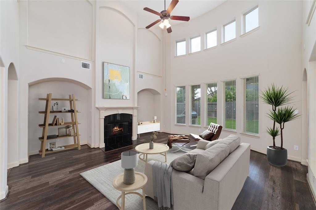 5422 Dalton Ranch Lane, Sugar Land, Texas image 1