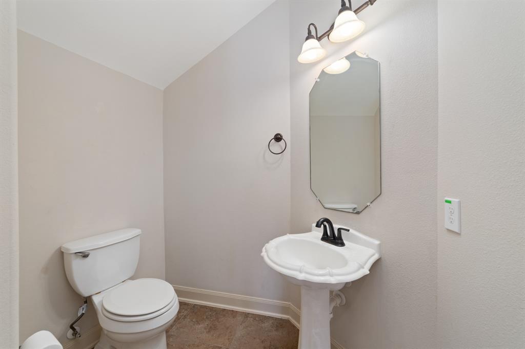 5422 Dalton Ranch Lane, Sugar Land, Texas image 8