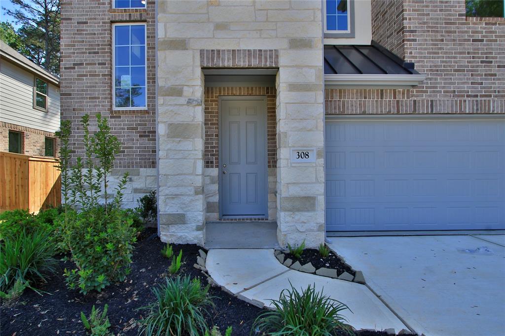 308 Snow Goose Court, Willis, Texas image 4